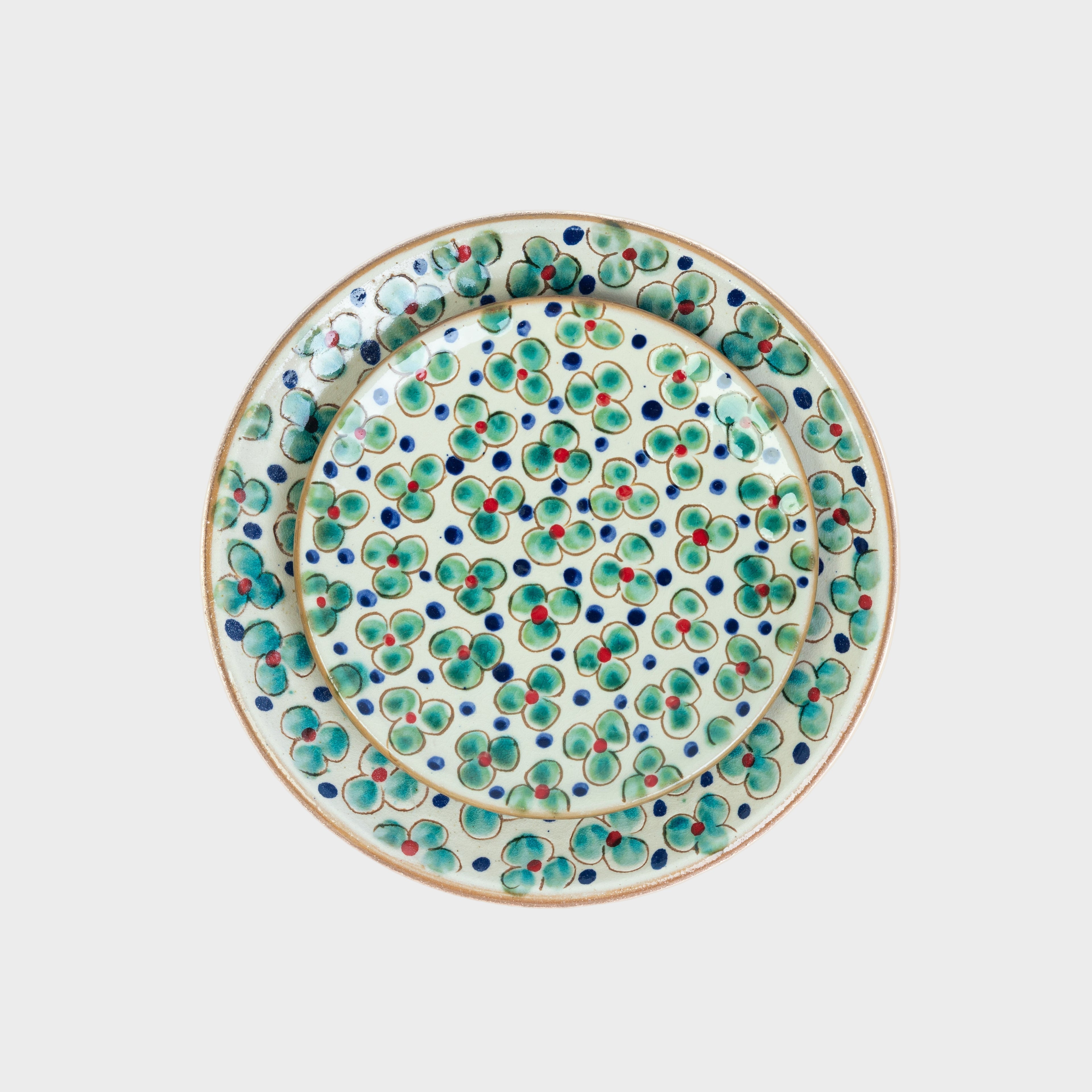 Dotted Daisy Plate